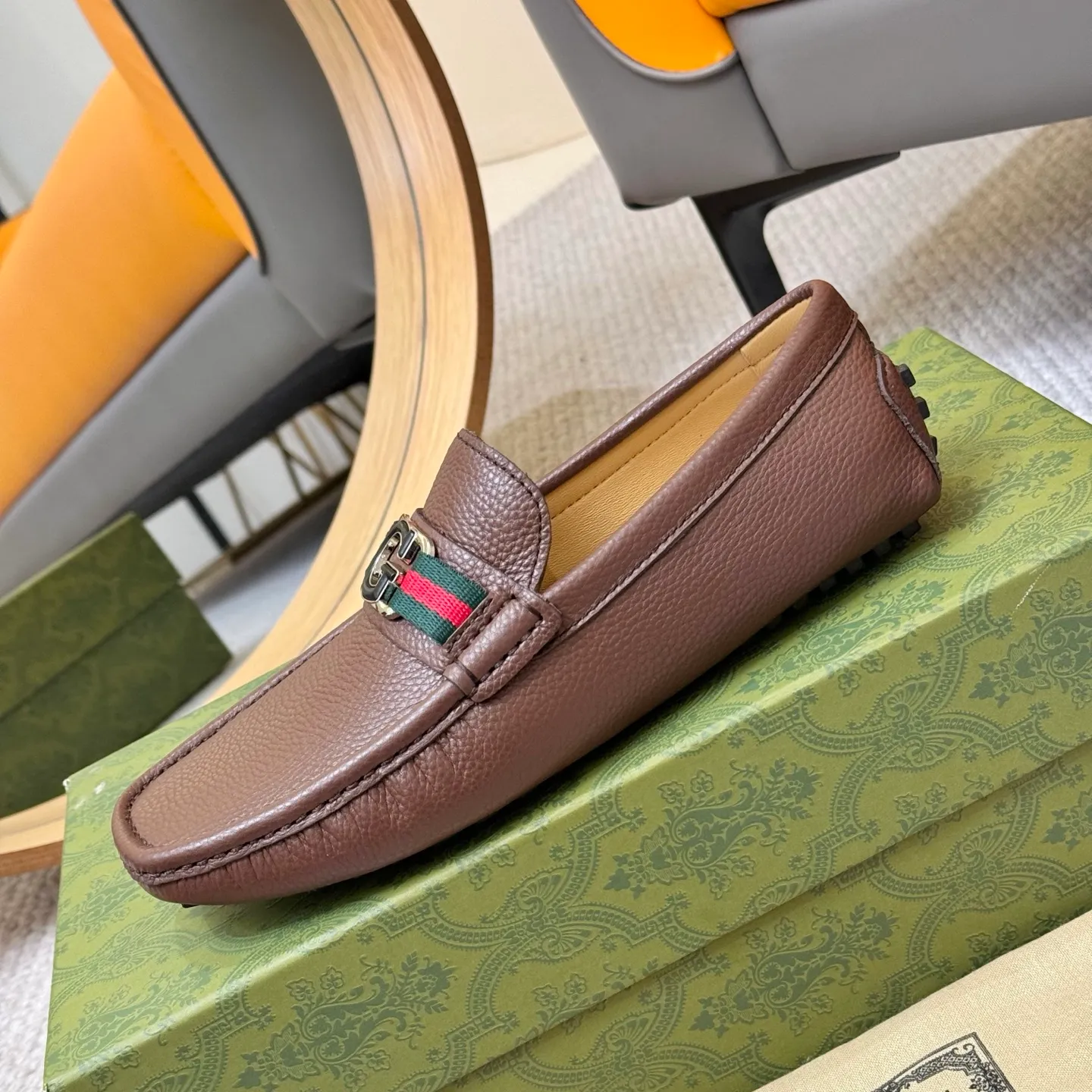 Men's shoes 💰420 (Yangli) Gucci* - the top version of Gucci classic beanie shoes! It is made of imported original cowhide and has a comfortable first layer of sheepskin lining! Original wear-resistant rubber outsole! High quality products! Size 38-46, with shoe dial, cloth bag, card